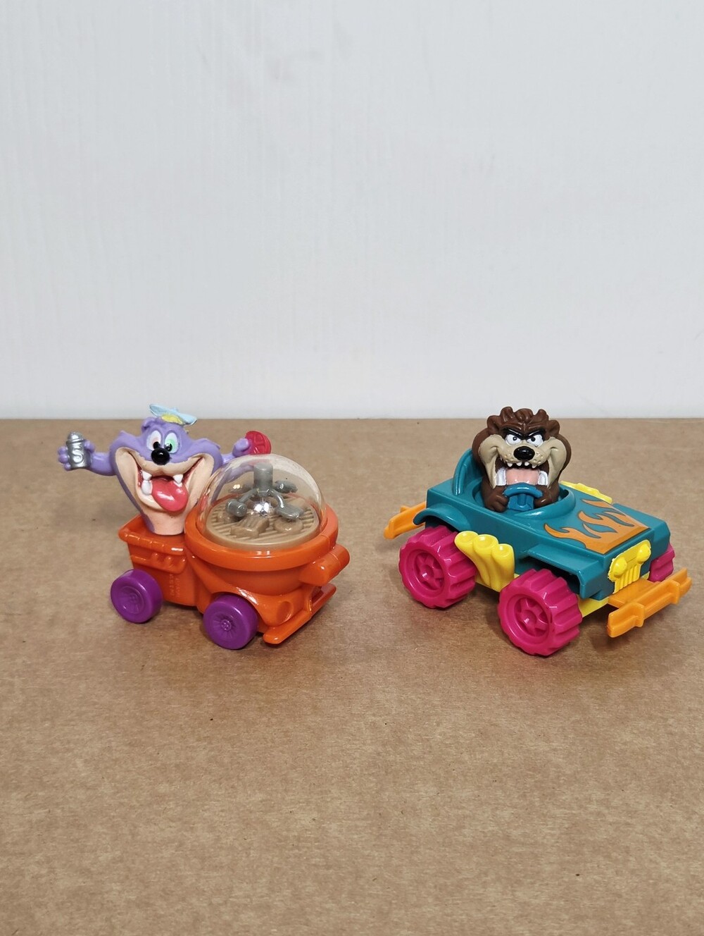 1992 McDonald’s Tiny Toon Wacky Rollers Dizzy QuakeUp Looney Taz Happy Meal Toy